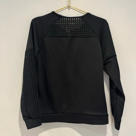 Fabletics Black Tilly Sweatshirt Workout Top Size Medium - Picture 7 of 8